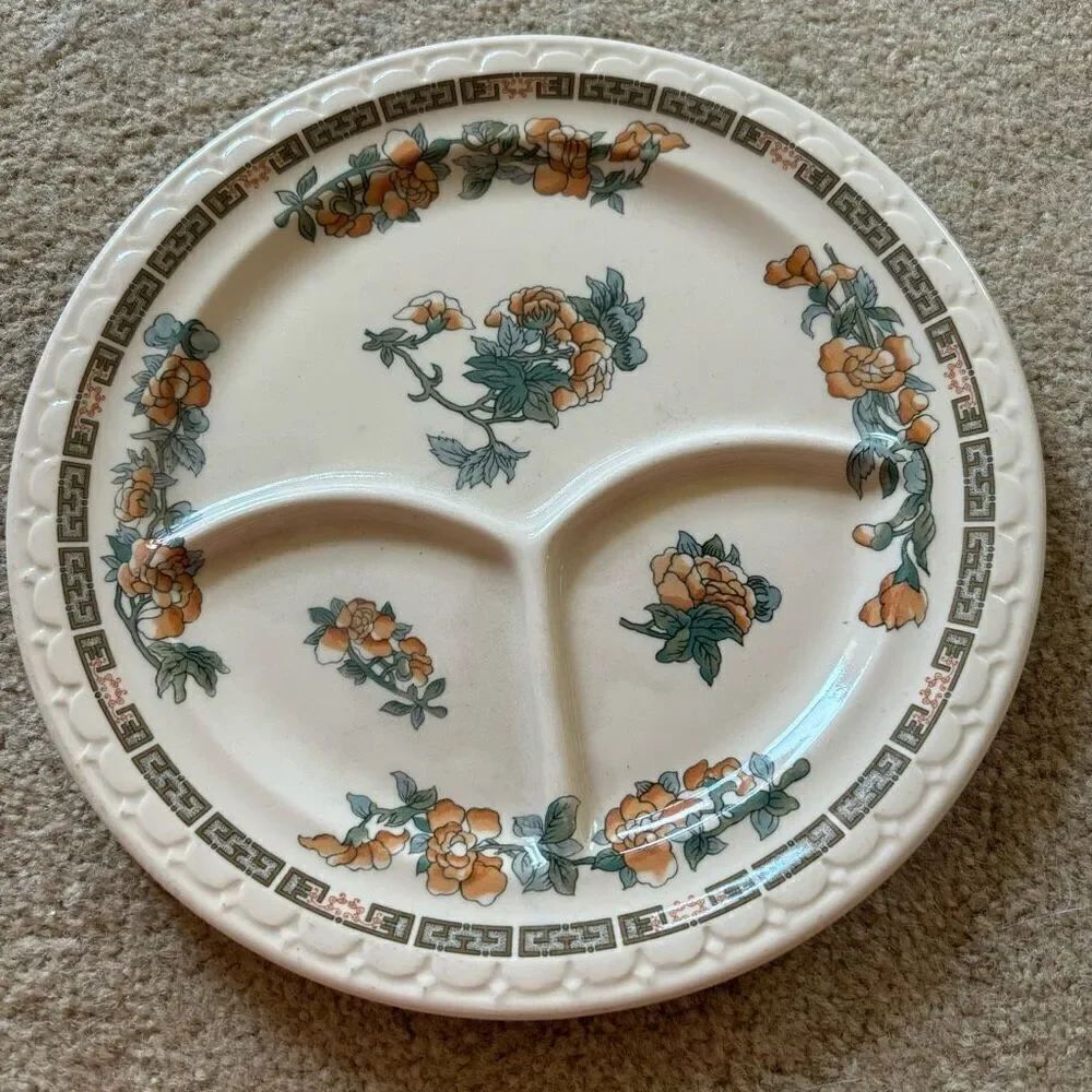 Syracuse China Econo Rim Floral Divided 9.5” Dinner Plate